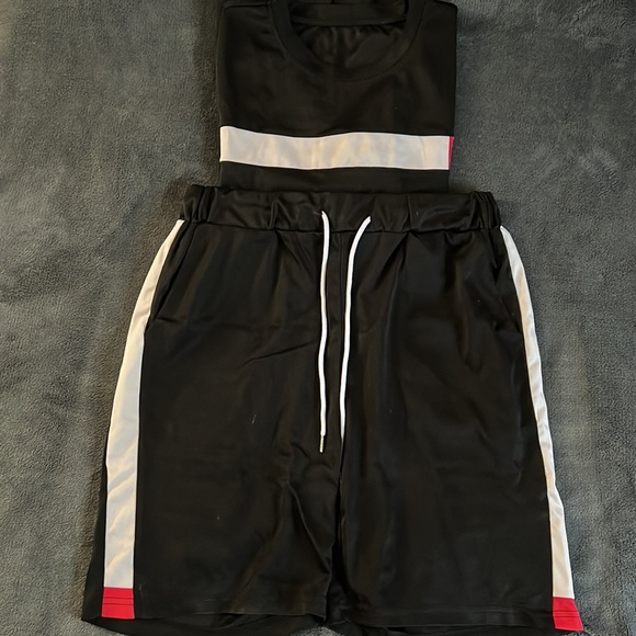 2 piece Clothing set - Picture 3 of 3